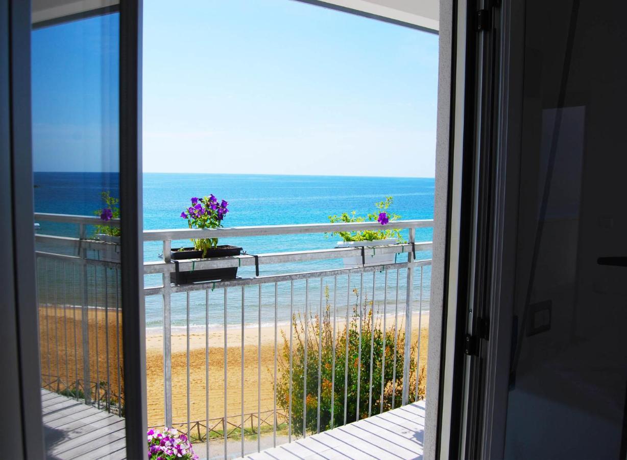 B&B Capo Rizzuto Fronte Mare Exteriér fotografie